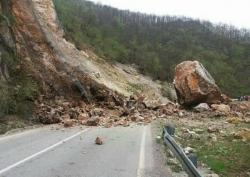 Обустављен саобраћај на путу Фоча - Сарајево