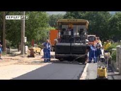 Asfaltirana Ulica Bogdana Zimonjića u Vinogradima (VIDEO)