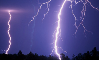 Žuti meteoalarm - očekuju se pljuskovi sa grmljavinom