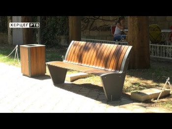 Moderan urbani mobilijar stiže u Gradski park u Trebinju (VIDEO)