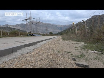 Urađen ivičnjak, u narednom periodu i trotoar sa biciklističkom stazom u Petrovom polju (VIDEO)