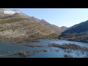 Mokro polje ponovo pod vodom: Presječen put za Velju goru (VIDEO)