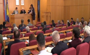 U Skupštini Trebinja sve manje opozicionih odbornika (VIDEO)