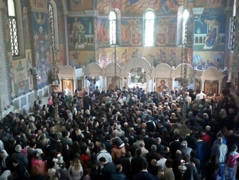 HRISTOS VASKRSE! Episkop Dimitrije služio vaskršnju liturgiju u sabornom hramu