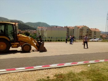 Radovi na uređenju stadiona kod OŠ Sv. Vasilije Ostroški i MZ Hrupjela