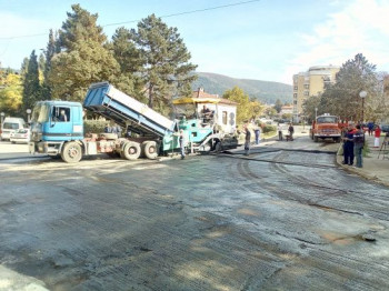 Počelo asfaltiranje glavne ulice u Bileći