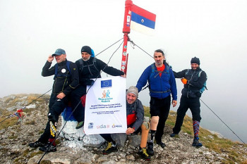 Amputirci kroz vjetar i maglu osvojili najviši vrh BiH: Među njima i Trebinjac Dragan Janjić