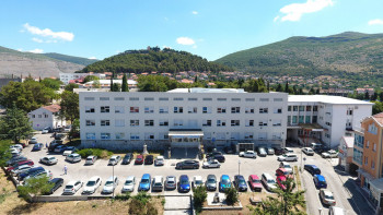 Bolnica Trebinje: Dvije osobe preminule, 79 težih bolesnika