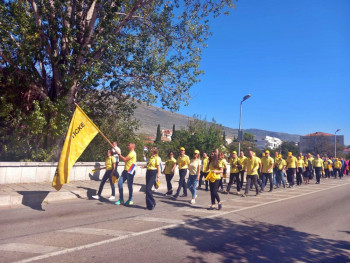  Defile poštanskih radnika i vozila