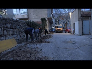 Trebinje: Radnici 'Radnika' rade i u večernjim časovima na uređenju grada ( VIDEO )