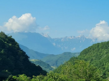 U istočnim krajevima sunce, u južnim kiša