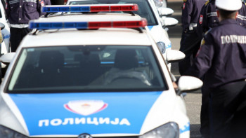 Motociklista zadobio teške tjelesne povrede kod Tvrdoša, helikopterom prebačen za Beograd