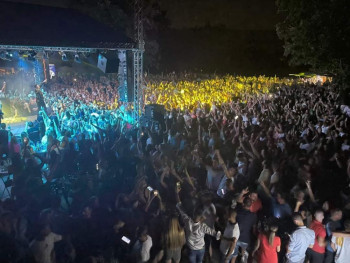 Bravo Jezerine, bravo ljudi: Bilećki Čečenija fest okupio hiljade posjetilaca