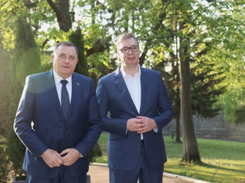 Vučić i Dodik na otvaranju srpske kuće u Parizu