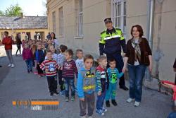 Policija u druženju sa mališanima