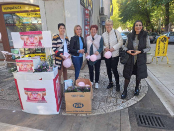 Humanitarna akcija “Jedan cvijet za puno nade” na Trgu slobode u Trebinju