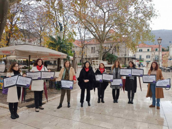 Nijedna više“ - Poručeno sa protesta protiv femicida i nasilja nad ženama